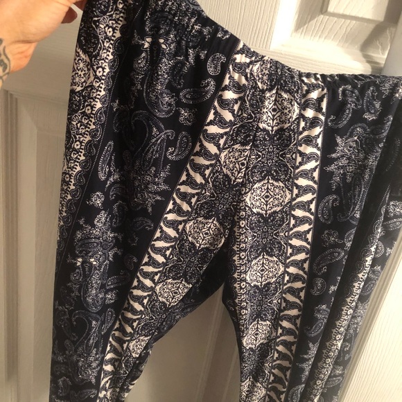 Right flair pants - Picture 2 of 2